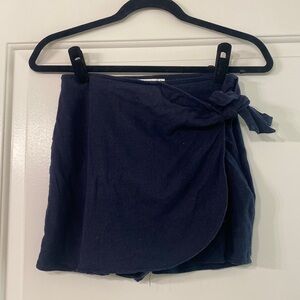 Abercrombie and Fitch Navy Mini Linen Blend Skort